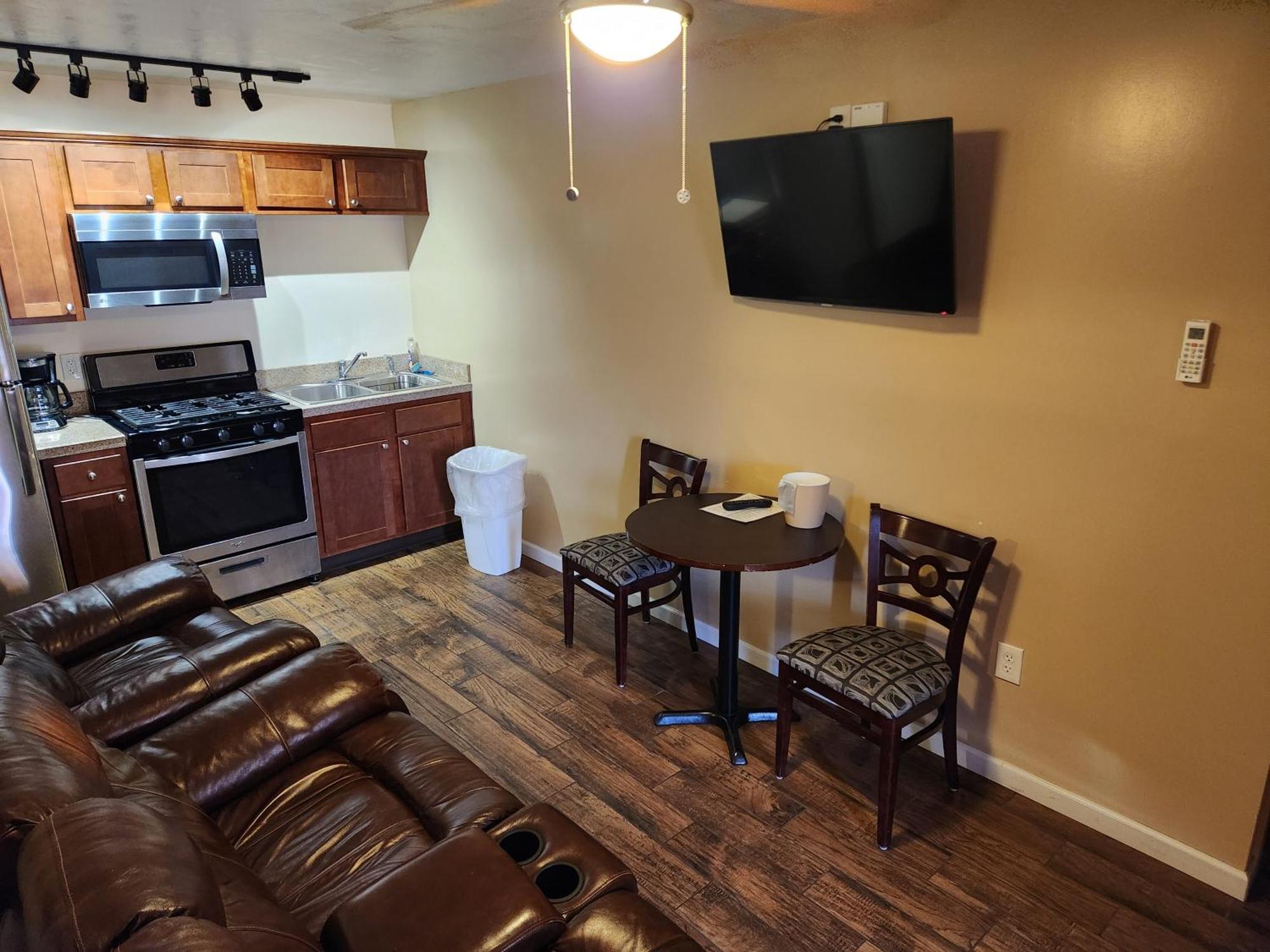 Clairton Jefferson Hills Motel מראה חיצוני תמונה